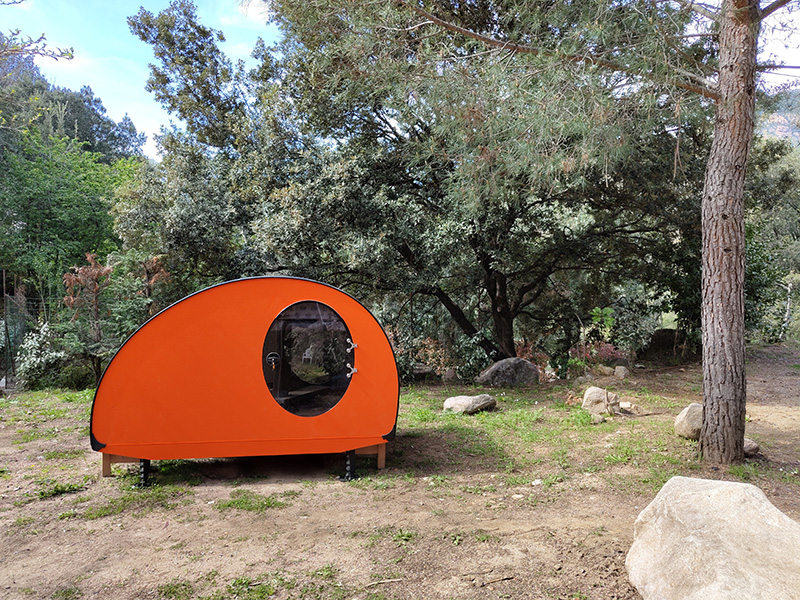 800 O Caravane Orange